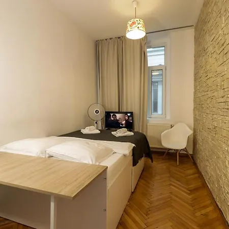 Seren I W Dryer, Near Old Town, Central, Quiet Apartman Bukarest