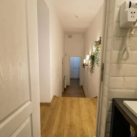 Seren I W Dryer, Near Old Town, Central, Quiet Apartman
